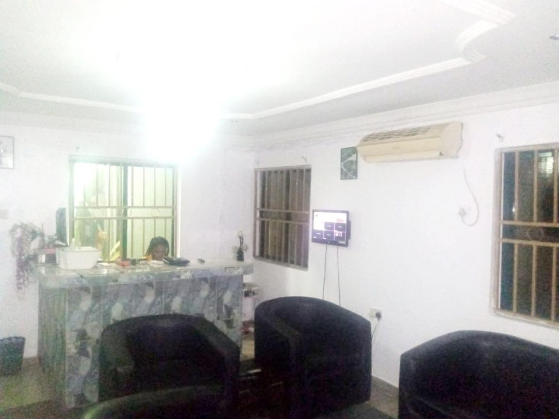 Staycation Suites And Apartment Lagos Exterior photo