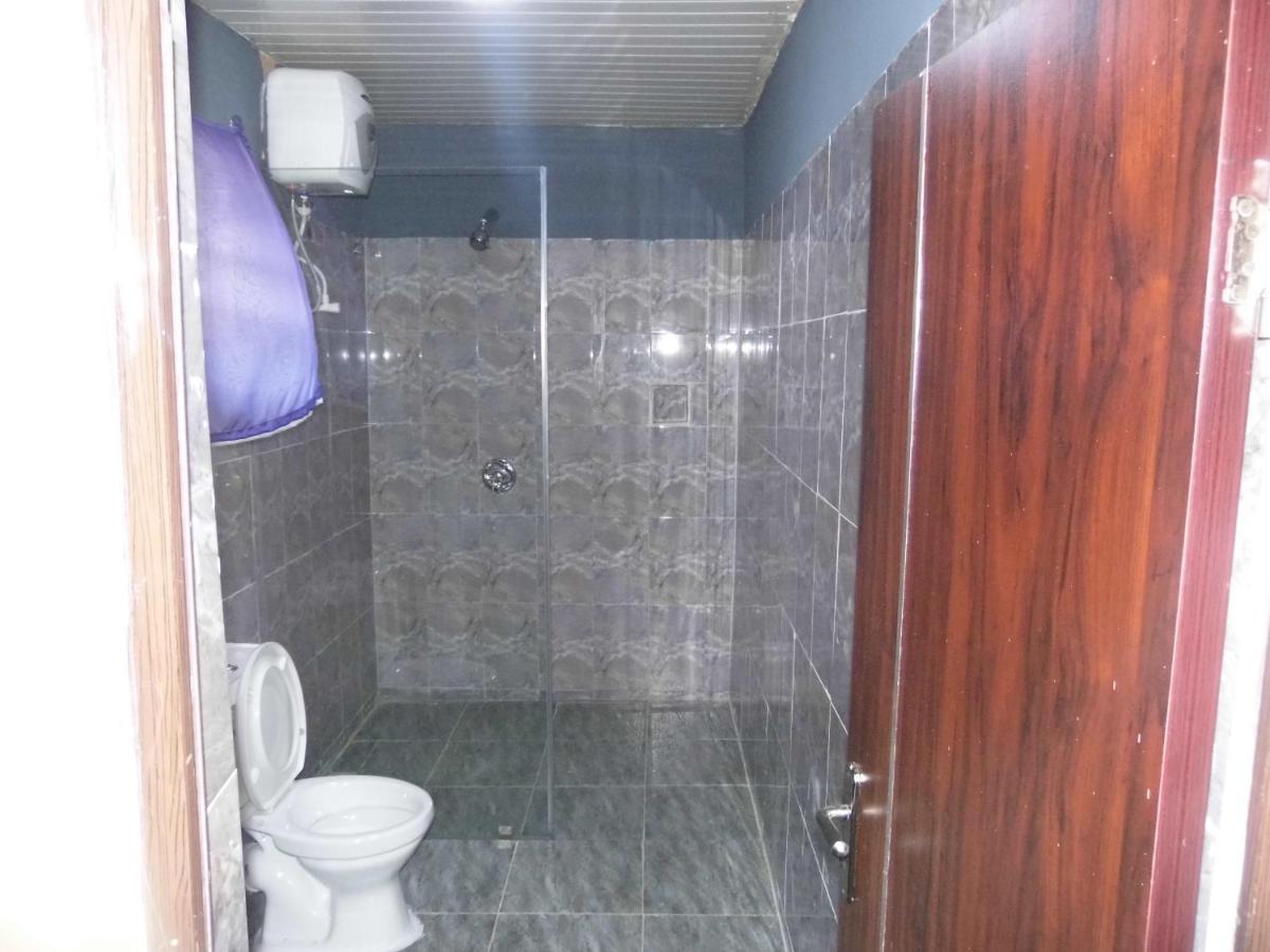 Staycation Suites And Apartment Lagos Exterior photo